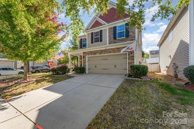 403 Knothole Lane, Charlotte, NC 28214
