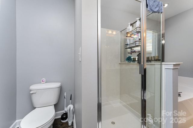 403 Knothole Lane, Charlotte, NC 28214