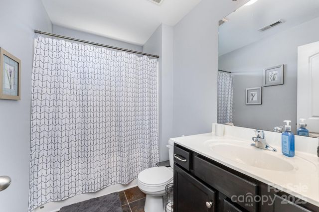 403 Knothole Lane, Charlotte, NC 28214