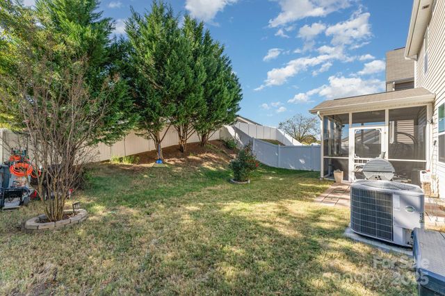 403 Knothole Lane, Charlotte, NC 28214