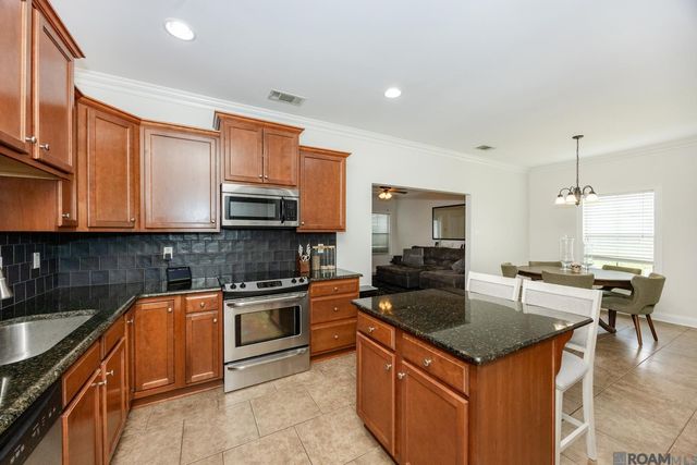 4242 Home Place Dr, Addis, LA 70710