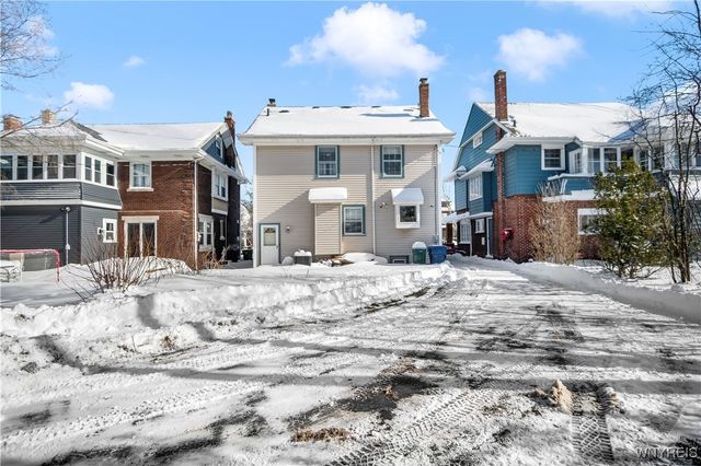 24 Admiral Road, Buffalo, NY 14216