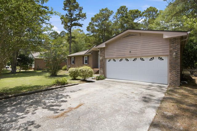 1 Hogan Court, Shallotte, NC 28470