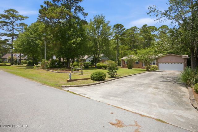 1 Hogan Court, Shallotte, NC 28470