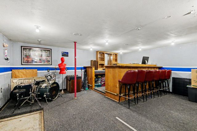 5500 Crippen Avenue SW, Wyoming, MI 49548