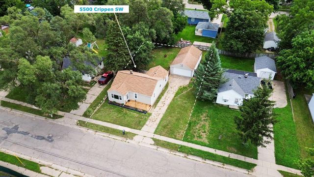 5500 Crippen Avenue SW, Wyoming, MI 49548