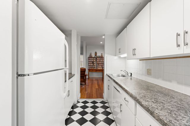 21 Linden Street 301, Quincy, MA 02170