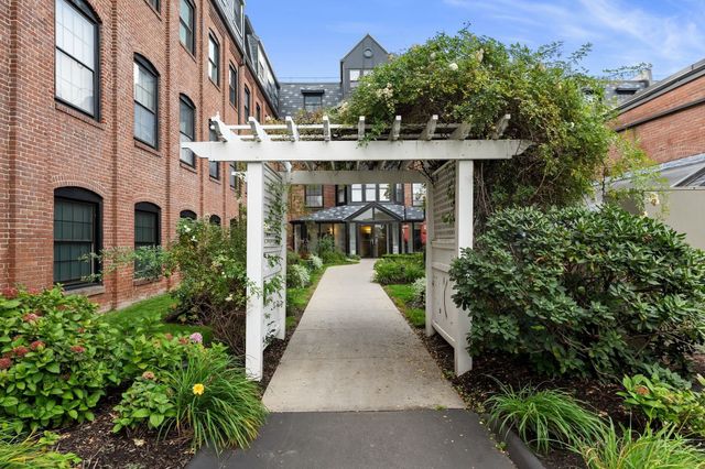 21 Linden Street 301, Quincy, MA 02170