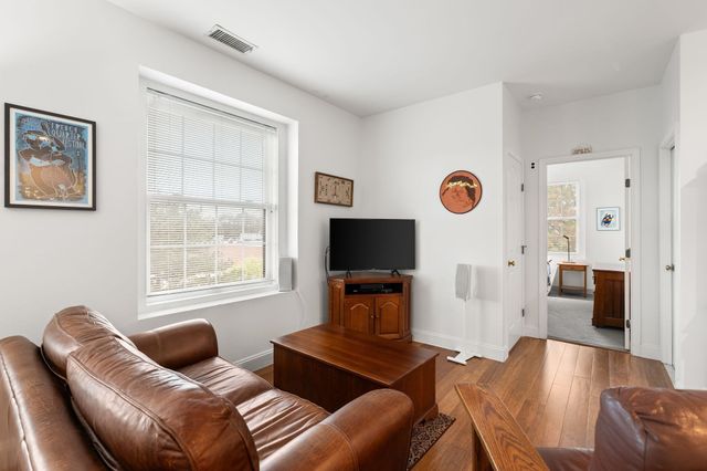 21 Linden Street 301, Quincy, MA 02170