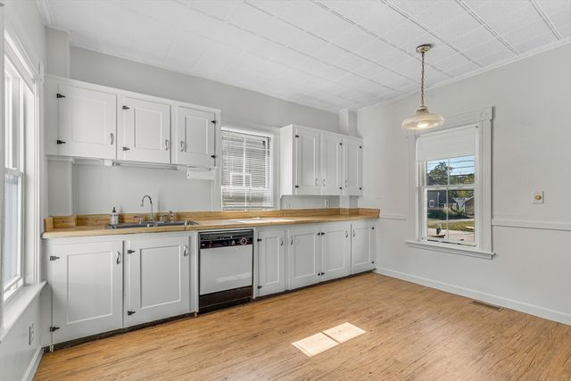 45 Crest Street 45, Concord, MA 01742