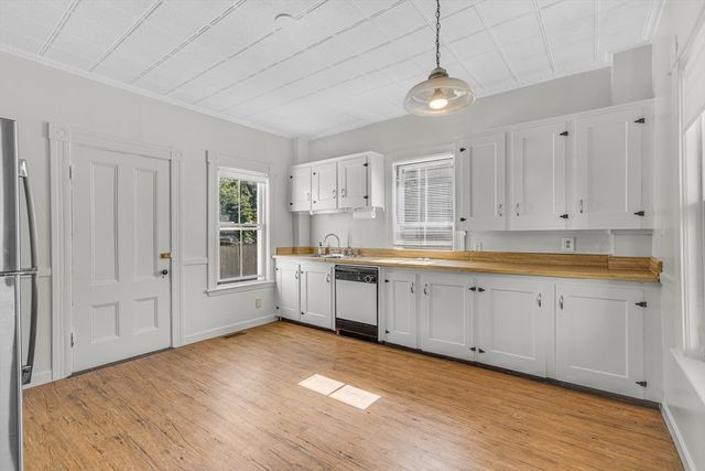 45 Crest Street 45, Concord, MA 01742