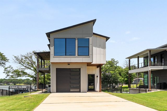 255 Autumn wood Trail, Gun Barrel City, TX 75156