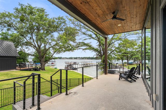 255 Autumn wood Trail, Gun Barrel City, TX 75156