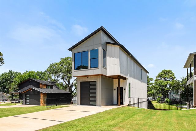 255 Autumn wood Trail, Gun Barrel City, TX 75156