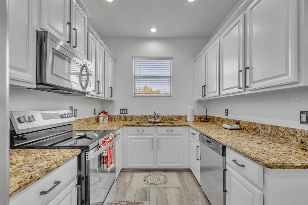 Image 14 of property listing at 2829 ADELAIDE COURT, Orlando, FL 32824