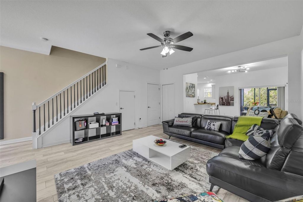 Image 10 of property listing at 2829 ADELAIDE COURT, Orlando, FL 32824