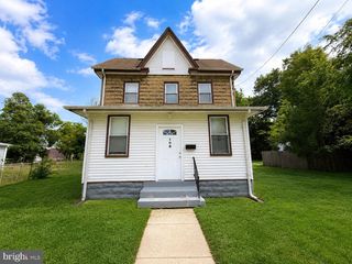 108 W BUCK ST, Paulsboro, NJ 08066