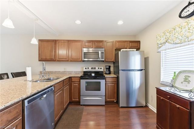 5725 Gage LN E301, Naples, FL 34113