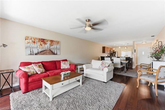 5725 Gage LN E301, Naples, FL 34113