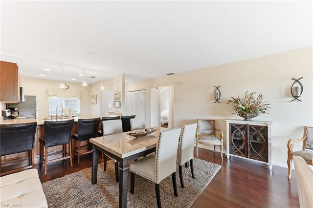 5725 Gage LN E301, Naples, FL 34113