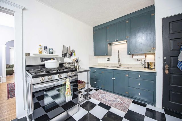 955 S Delaware Avenue, Springfield, MO 65802