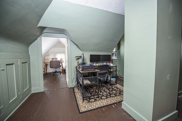 955 S Delaware Avenue, Springfield, MO 65802