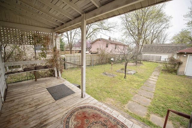 955 S Delaware Avenue, Springfield, MO 65802