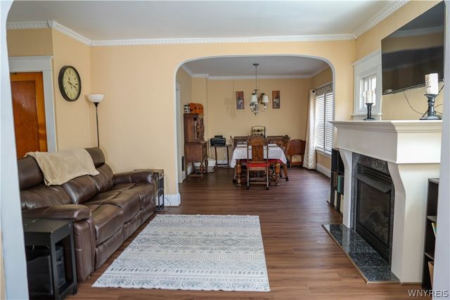 68 Hedwig Avenue, Cheektowaga, NY 14211