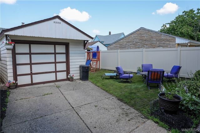 68 Hedwig Avenue, Cheektowaga, NY 14211