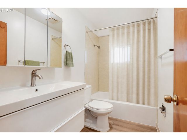 10905 Ne 6TH St, Vancouver, WA 98664