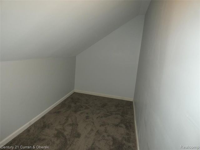 15835 Evergreen Road, Detroit, MI 48223