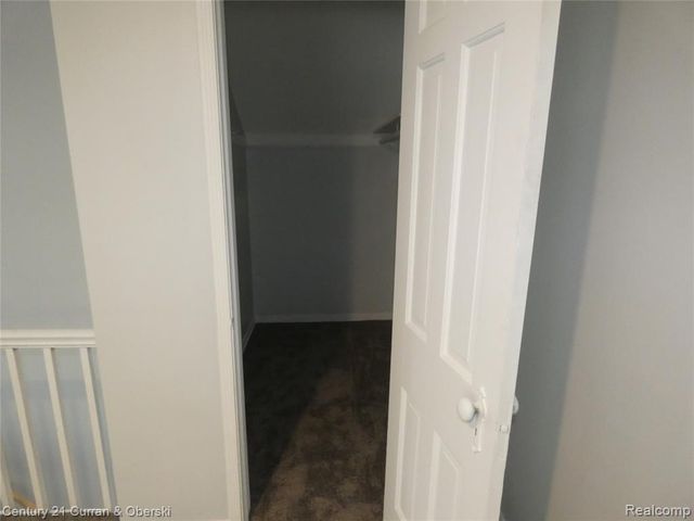 15835 Evergreen Road, Detroit, MI 48223