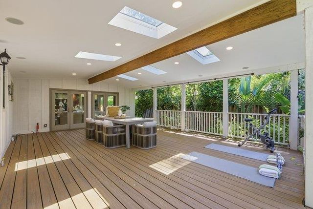 1875 University Avenue, Palo Alto, CA 94301