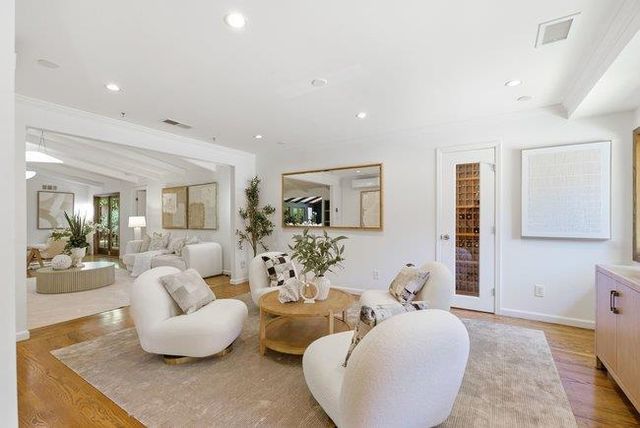 1875 University Avenue, Palo Alto, CA 94301