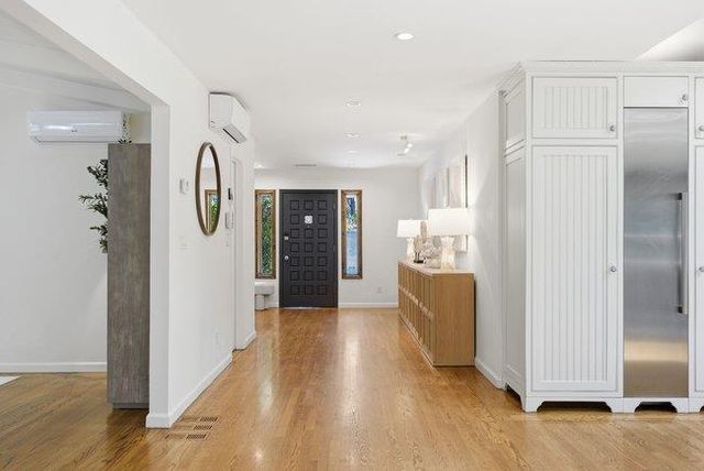 1875 University Avenue, Palo Alto, CA 94301