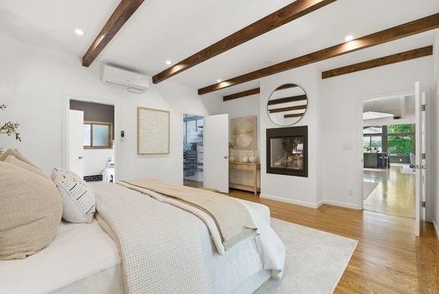 1875 University Avenue, Palo Alto, CA 94301