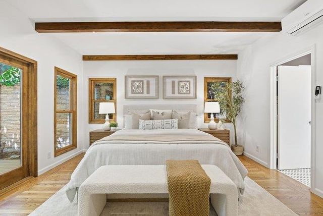 1875 University Avenue, Palo Alto, CA 94301