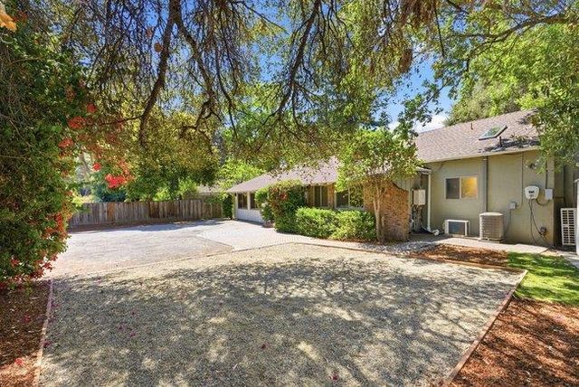 1875 University Avenue, Palo Alto, CA 94301