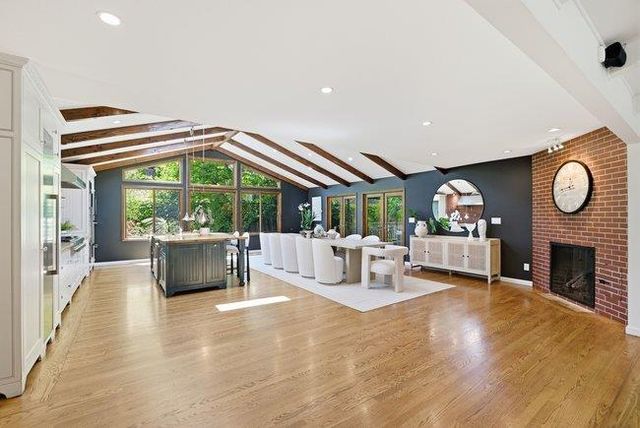 1875 University Avenue, Palo Alto, CA 94301