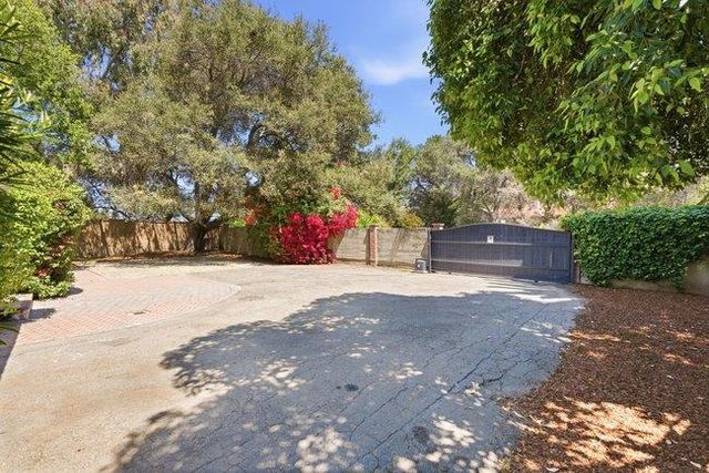 1875 University Avenue, Palo Alto, CA 94301