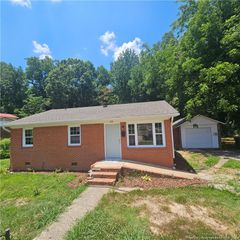 1002 Boykin Avenue, Sanford, NC 27330