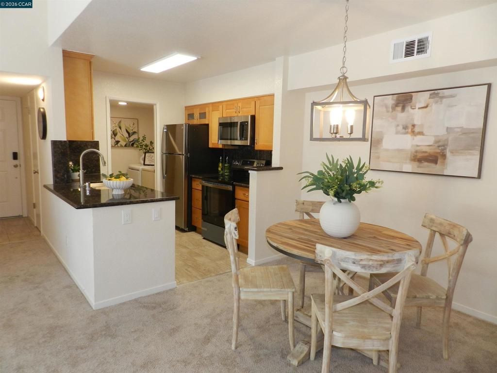 Image 16 of property listing at 235 Reflections Dr 27, San Ramon, CA 94583