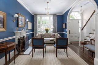 62 Chestnut St, Boston, MA 02108