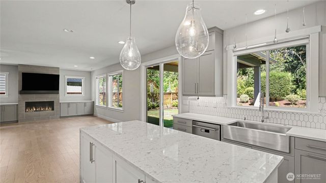 7226 NE 129th Street, Kirkland, WA 98034