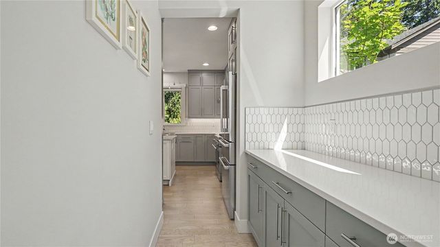 7226 NE 129th Street, Kirkland, WA 98034