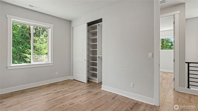 7226 NE 129th Street, Kirkland, WA 98034