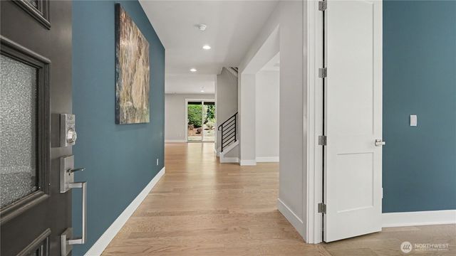 7226 NE 129th Street, Kirkland, WA 98034
