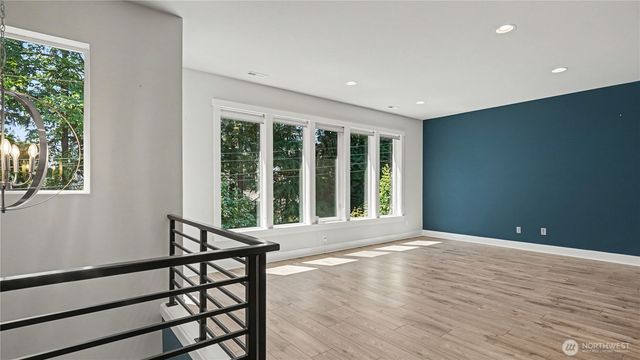 7226 NE 129th Street, Kirkland, WA 98034