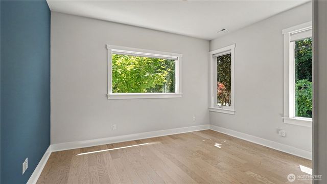 7226 NE 129th Street, Kirkland, WA 98034