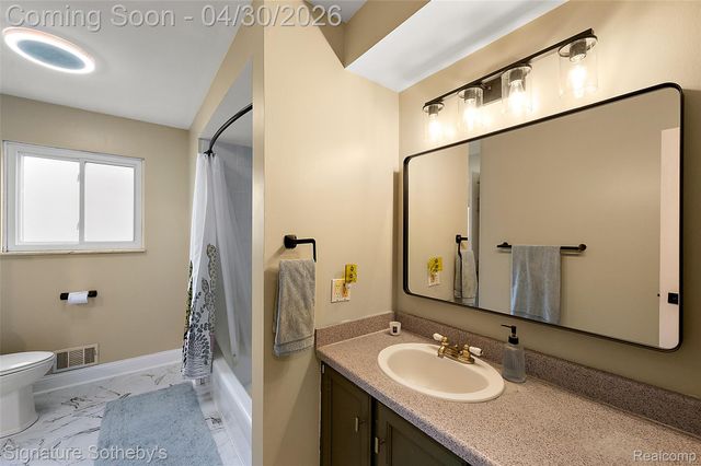 2682 Costa Mesa Road, Waterford Charter Township, MI 48329